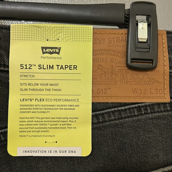 🌓Firm Price🌗 Levi’s Premium 512 Slim Taper fits Jeans - Picture 7 of 9